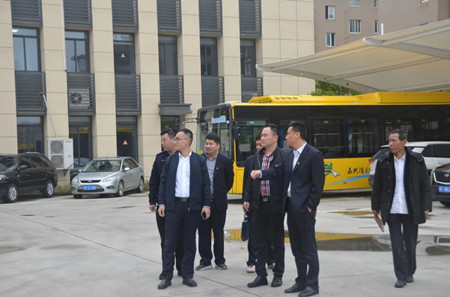 市公運(yùn)中心調(diào)研國(guó)鴻2(謝晨薇)_副本.jpg 市公運(yùn)中心調(diào)研國(guó)鴻2(謝晨薇)_副本.jpg